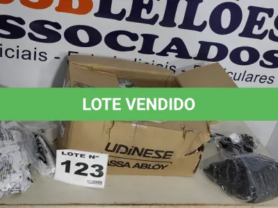 LOTE 123 - ACESSÓRIOS PARA ESQUADRIAS DE ALUMÍNIO (NO ESTADO, NÃO SABEMOS SE FUNCIONA. LEILÃO NÃO TEM GARANTIA E NEM DEVOLUÇÃO, SUJEITO A POSSÍVEIS AVARIAS VISÍVEIS/OCULTAS E/OU AUSÊNCIA DE COMPONENTES)