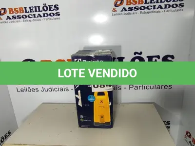 LOTE 084 - 01 - LAVADORA DE ALTA PRESSÃO ELECTROLUX 1800PSI EWS30 - 127V (NO ESTADO, NÃO SABEMOS SE FUNCIONA. LEILÃO NÃO TEM GARANTIA E NEM DEVOLUÇÃO, SUJEITO A POSSÍVEIS AVARIAS VISÍVEIS/OCULTAS E/OU AUSÊNCIA DE COMPONENTES)