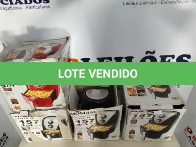 LOTE 157 - 04 - FRITADEIRAS SEM ÓLEO AIR FRYER, MONDIAL 110V (NO ESTADO, NÃO SABEMOS SE FUNCIONA. LEILÃO NÃO TEM GARANTIA E NEM DEVOLUÇÃO, SUJEITO A POSSÍVEIS AVARIAS VISÍVEIS/OCULTAS E/OU AUSÊNCIA DE COMPONENTES)