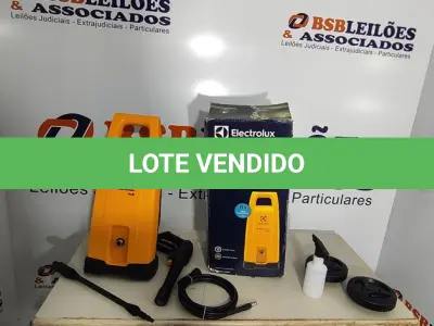 LOTE 119 - 01 - LAVADORA DE ALTA PRESSÃO ELECTROLUX 1800PSI EWS30 - 127V (NO ESTADO, NÃO SABEMOS SE FUNCIONA. LEILÃO NÃO TEM GARANTIA E NEM DEVOLUÇÃO, SUJEITO A POSSÍVEIS AVARIAS VISÍVEIS/OCULTAS E/OU AUSÊNCIA DE COMPONENTES)