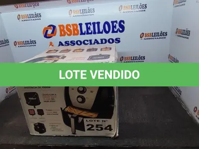 LOTE 254 - 01 - FRITADEIRA SEM ÓLEO AIR FRYER 8LITROS, MONDIAL 110V (NO ESTADO, NÃO SABEMOS SE FUNCIONA. LEILÃO NÃO TEM GARANTIA E NEM DEVOLUÇÃO, SUJEITO A POSSÍVEIS AVARIAS VISÍVEIS/OCULTAS E/OU AUSÊNCIA DE COMPONENTES)