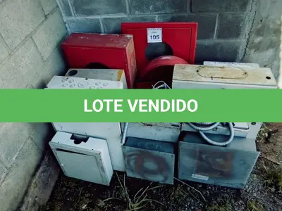 LOTE 105 - 01 LOTE COM CAIXAS ELÉTRICAS DIVERSAS.  (NO ESTADO) ATENÇÃO! FAZER A VISITAÇÃO ANTES DE ARREMATAR, NÃO SABEMOS SE FUNCIONA. LEILÃO NÃO TEM GARANTIA E NEM DEVOLUÇÃO, SUJEITO A POSSÍVEIS AVARIAS VISÍVEIS/OCULTAS E/OU AUSÊNCIA DE COMPONENTES.
