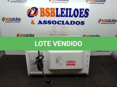 LOTE 186 - 01 - MICRO-ONDAS ELECTROLUX BRANCO 23LITROS ME23B 127V (NO ESTADO, NÃO SABEMOS SE FUNCIONA. LEILÃO NÃO TEM GARANTIA E NEM DEVOLUÇÃO, SUJEITO A POSSÍVEIS AVARIAS VISÍVEIS/OCULTAS E/OU AUSÊNCIA DE COMPONENTES)