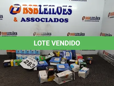 LOTE 283 - 40 – LÂMPADAS DIVERSAS (NO ESTADO, NÃO SABEMOS SE FUNCIONA. LEILÃO NÃO TEM GARANTIA E NEM DEVOLUÇÃO, SUJEITO A POSSÍVEIS AVARIAS VISÍVEIS/OCULTAS E/OU AUSÊNCIA DE COMPONENTES)