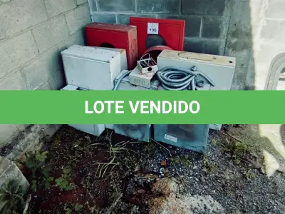 LOTE 105 - 01 LOTE COM CAIXAS ELÉTRICAS DIVERSAS.  (NO ESTADO) ATENÇÃO! FAZER A VISITAÇÃO ANTES DE ARREMATAR, NÃO SABEMOS SE FUNCIONA. LEILÃO NÃO TEM GARANTIA E NEM DEVOLUÇÃO, SUJEITO A POSSÍVEIS AVARIAS VISÍVEIS/OCULTAS E/OU AUSÊNCIA DE COMPONENTES.