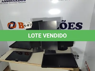 LOTE 147 - 07 – MONITORES DIVERSOS (NO ESTADO, NÃO SABEMOS SE FUNCIONA. LEILÃO NÃO TEM GARANTIA E NEM DEVOLUÇÃO, SUJEITO A POSSÍVEIS AVARIAS VISÍVEIS/OCULTAS E/OU AUSÊNCIA DE COMPONENTES)