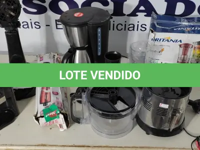 LOTE 261 - 08 - ELETRODOMÉSTICOS DIVERSOS (NO ESTADO, NÃO SABEMOS SE FUNCIONA. LEILÃO NÃO TEM GARANTIA E NEM DEVOLUÇÃO, SUJEITO A POSSÍVEIS AVARIAS VISÍVEIS/OCULTAS E/OU AUSÊNCIA DE COMPONENTES)