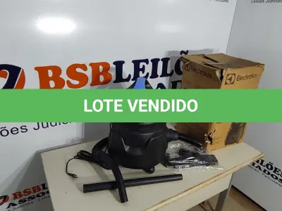 LOTE 092 - 01 - ASPIRADOR ÁGUA PÓ ELECTROLUX 110V (NO ESTADO, NÃO SABEMOS SE FUNCIONA. LEILÃO NÃO TEM GARANTIA E NEM DEVOLUÇÃO, SUJEITO A POSSÍVEIS AVARIAS VISÍVEIS/OCULTAS E/OU AUSÊNCIA DE COMPONENTES)