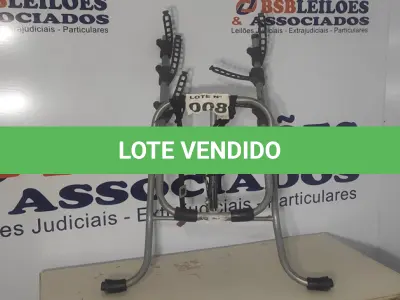LOTE 008 - 01 - SUPORTE BICICLETA PARA CARRO (NO ESTADO, NÃO SABEMOS SE FUNCIONA. LEILÃO NÃO TEM GARANTIA E NEM DEVOLUÇÃO, SUJEITO A POSSÍVEIS AVARIAS VISÍVEIS/OCULTAS E/OU AUSÊNCIA DE COMPONENTES)