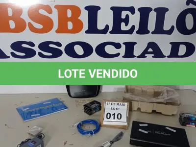 LOTE 010 - 10 MEMORIAS PARA NOTEBOOK, 01 CASE HD, 01 ROTEADOR E 02 PROCESSADORES XEON CORE I3 COM AVARIAS. (NO ESTADO) ATENÇÃO! FAZER A VISITAÇÃO ANTES DE ARREMATAR, NÃO SABEMOS SE FUNCIONA. LEILÃO NÃO TEM GARANTIA E NEM DEVOLUÇÃO, SUJEITO A POSSÍVEIS AVARIAS VISÍVEIS/OCULTAS E/OU AUSÊNCIA DE COMPONENTES.