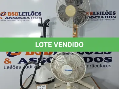 LOTE 116 - 01 FERRO DE PASSAR A VAPOR E 02 VENTILADORES. (NO ESTADO) ATENÇÃO! FAZER A VISITAÇÃO ANTES DE ARREMATAR, NÃO SABEMOS SE FUNCIONA. LEILÃO NÃO TEM GARANTIA E NEM DEVOLUÇÃO, SUJEITO A POSSÍVEIS AVARIAS VISÍVEIS/OCULTAS E/OU AUSÊNCIA DE COMPONENTES.