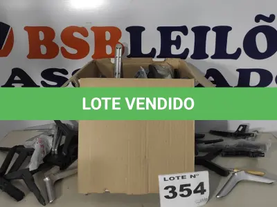 LOTE 354 - 01 LOTE C/ SUPORTES DE TELEVISORES DIVERSOS (NO ESTADO, NÃO SABEMOS SE FUNCIONA. LEILÃO NÃO TEM GARANTIA E NEM DEVOLUÇÃO, SUJEITO A POSSÍVEIS AVARIAS VISÍVEIS/OCULTAS E/OU AUSÊNCIA DE COMPONENTES)