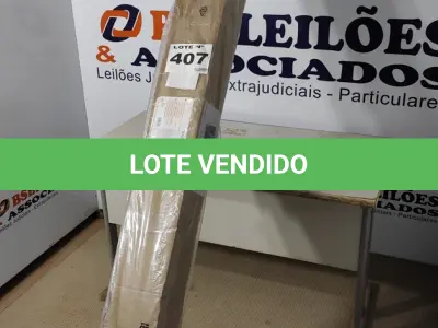 LOTE 407 - 01 - TOLDO RETRÁTIL POLIÉSTER MANUAL VERDE 2,50X2,50M (NO ESTADO, NÃO SABEMOS SE FUNCIONA. LEILÃO NÃO TEM GARANTIA E NEM DEVOLUÇÃO, SUJEITO A POSSÍVEIS AVARIAS VISÍVEIS/OCULTAS E/OU AUSÊNCIA DE COMPONENTES)