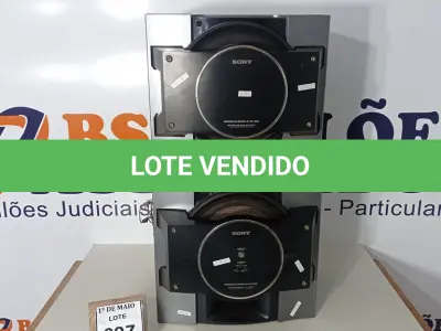 LOTE 097 - 02 CAIXAS DE SOM MARCA SONNY. (NO ESTADO) ATENÇÃO! FAZER A VISITAÇÃO ANTES DE ARREMATAR, NÃO SABEMOS SE FUNCIONA. LEILÃO NÃO TEM GARANTIA E NEM DEVOLUÇÃO, SUJEITO A POSSÍVEIS AVARIAS VISÍVEIS/OCULTAS E/OU AUSÊNCIA DE COMPONENTES.