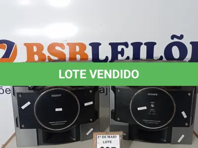 LOTE 097 - 02 CAIXAS DE SOM MARCA SONNY. (NO ESTADO) ATENÇÃO! FAZER A VISITAÇÃO ANTES DE ARREMATAR, NÃO SABEMOS SE FUNCIONA. LEILÃO NÃO TEM GARANTIA E NEM DEVOLUÇÃO, SUJEITO A POSSÍVEIS AVARIAS VISÍVEIS/OCULTAS E/OU AUSÊNCIA DE COMPONENTES.
