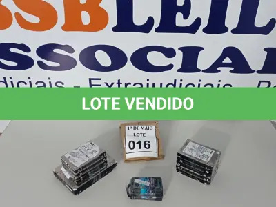 LOTE 016 - 05 MEMORIAS PARA NOTEBOOKS E 09 HDS PARA SERVIDOR. (NO ESTADO) ATENÇÃO! FAZER A VISITAÇÃO ANTES DE ARREMATAR, NÃO SABEMOS SE FUNCIONA. LEILÃO NÃO TEM GARANTIA E NEM DEVOLUÇÃO, SUJEITO A POSSÍVEIS AVARIAS VISÍVEIS/OCULTAS E/OU AUSÊNCIA DE COMPONENTES.