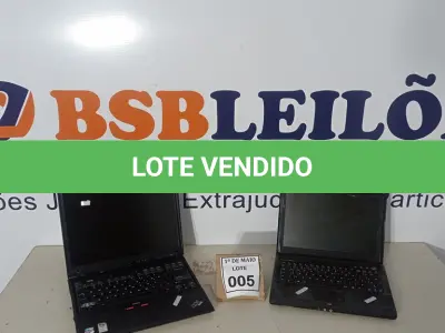 LOTE 005 - 02 NOTEBOOKS SENDO 01 MARCA POSITIVO E 01 IBM SEM CARREGADOR COM AVARIAS. (NO ESTADO) ATENÇÃO! FAZER A VISITAÇÃO ANTES DE ARREMATAR, NÃO SABEMOS SE FUNCIONA. LEILÃO NÃO TEM GARANTIA E NEM DEVOLUÇÃO, SUJEITO A POSSÍVEIS AVARIAS VISÍVEIS/OCULTAS E/OU AUSÊNCIA DE COMPONENTES.