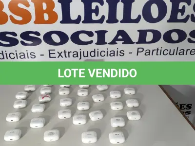 LOTE 024 - 31 FONES DE OUVIDO SEM FIO. (NO ESTADO) ATENÇÃO! FAZER A VISITAÇÃO ANTES DE ARREMATAR, NÃO SABEMOS SE FUNCIONA. LEILÃO NÃO TEM GARANTIA E NEM DEVOLUÇÃO, SUJEITO A POSSÍVEIS AVARIAS VISÍVEIS/OCULTAS E/OU AUSÊNCIA DE COMPONENTES.