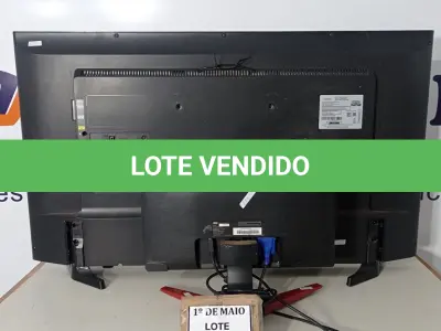 LOTE 102 - 01 TV 40’’ SAMSUNG E 01 MONITOR MARCA AOC COM AVARIAS. (NO ESTADO) ATENÇÃO! FAZER A VISITAÇÃO ANTES DE ARREMATAR, NÃO SABEMOS SE FUNCIONA. LEILÃO NÃO TEM GARANTIA E NEM DEVOLUÇÃO, SUJEITO A POSSÍVEIS AVARIAS VISÍVEIS/OCULTAS E/OU AUSÊNCIA DE COMPONENTES.