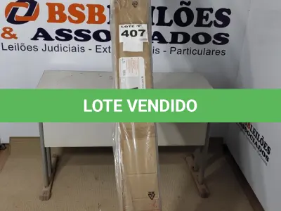 LOTE 407 - 01 - TOLDO RETRÁTIL POLIÉSTER MANUAL VERDE 2,50X2,50M (NO ESTADO, NÃO SABEMOS SE FUNCIONA. LEILÃO NÃO TEM GARANTIA E NEM DEVOLUÇÃO, SUJEITO A POSSÍVEIS AVARIAS VISÍVEIS/OCULTAS E/OU AUSÊNCIA DE COMPONENTES)