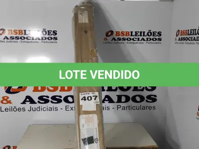 LOTE 407 - 01 - TOLDO RETRÁTIL POLIÉSTER MANUAL VERDE 2,50X2,50M (NO ESTADO, NÃO SABEMOS SE FUNCIONA. LEILÃO NÃO TEM GARANTIA E NEM DEVOLUÇÃO, SUJEITO A POSSÍVEIS AVARIAS VISÍVEIS/OCULTAS E/OU AUSÊNCIA DE COMPONENTES)