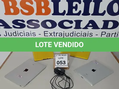 LOTE 053 - 04 TABLETS COM 01 CARREGADOR. (NO ESTADO) ATENÇÃO! FAZER A VISITAÇÃO ANTES DE ARREMATAR, NÃO SABEMOS SE FUNCIONA. LEILÃO NÃO TEM GARANTIA E NEM DEVOLUÇÃO, SUJEITO A POSSÍVEIS AVARIAS VISÍVEIS/OCULTAS E/OU AUSÊNCIA DE COMPONENTES.