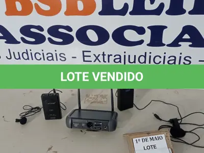 LOTE 013 - 01 RECEIVER PARA MICROFONE, 01 ADAPTADOR IBM E 01 MICROFONE SEM FIO.   (NO ESTADO) ATENÇÃO! FAZER A VISITAÇÃO ANTES DE ARREMATAR, NÃO SABEMOS SE FUNCIONA. LEILÃO NÃO TEM GARANTIA E NEM DEVOLUÇÃO, SUJEITO A POSSÍVEIS AVARIAS VISÍVEIS/OCULTAS E/OU AUSÊNCIA DE COMPONENTES.