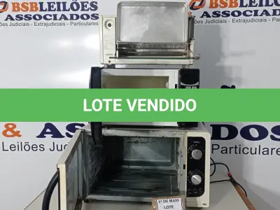 LOTE 056 - 02 FORNOS ELÉTRICOS E 01 MICRO-ONDAS COM PRATO. (NO ESTADO) ATENÇÃO! FAZER A VISITAÇÃO ANTES DE ARREMATAR, NÃO SABEMOS SE FUNCIONA. LEILÃO NÃO TEM GARANTIA E NEM DEVOLUÇÃO, SUJEITO A POSSÍVEIS AVARIAS VISÍVEIS/OCULTAS E/OU AUSÊNCIA DE COMPONENTES.