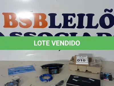 LOTE 010 - 10 MEMORIAS PARA NOTEBOOK, 01 CASE HD, 01 ROTEADOR E 02 PROCESSADORES XEON CORE I3 COM AVARIAS. (NO ESTADO) ATENÇÃO! FAZER A VISITAÇÃO ANTES DE ARREMATAR, NÃO SABEMOS SE FUNCIONA. LEILÃO NÃO TEM GARANTIA E NEM DEVOLUÇÃO, SUJEITO A POSSÍVEIS AVARIAS VISÍVEIS/OCULTAS E/OU AUSÊNCIA DE COMPONENTES.