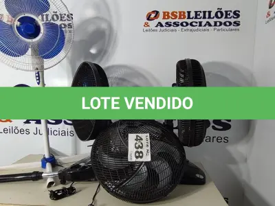 LOTE 438 - 04 - VENTILADORES DIVERSOS 110V (NO ESTADO, NÃO SABEMOS SE FUNCIONA. LEILÃO NÃO TEM GARANTIA E NEM DEVOLUÇÃO, SUJEITO A POSSÍVEIS AVARIAS VISÍVEIS/OCULTAS E/OU AUSÊNCIA DE COMPONENTES)