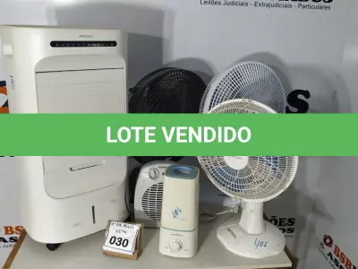 LOTE 030 - 03 VENTILADORES, 01 AQUECEDOR E 01 UMIDIFICADOR. (NO ESTADO) ATENÇÃO! FAZER A VISITAÇÃO ANTES DE ARREMATAR, NÃO SABEMOS SE FUNCIONA. LEILÃO NÃO TEM GARANTIA E NEM DEVOLUÇÃO, SUJEITO A POSSÍVEIS AVARIAS VISÍVEIS/OCULTAS E/OU AUSÊNCIA DE COMPONENTES.