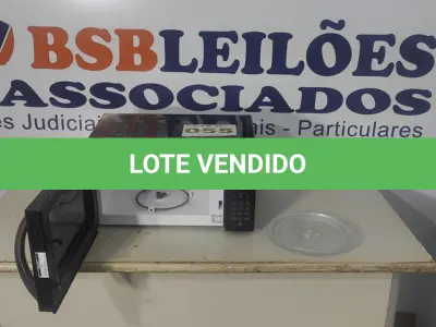 LOTE 055 - 01 - MICRO-ONDAS 21LITROS MONDIAL 110V (NO ESTADO, NÃO SABEMOS SE FUNCIONA. LEILÃO NÃO TEM GARANTIA E NEM DEVOLUÇÃO, SUJEITO A POSSÍVEIS AVARIAS VISÍVEIS/OCULTAS E/OU AUSÊNCIA DE COMPONENTES)