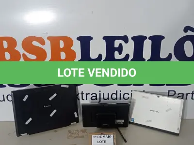 LOTE 011 - 01 NOTEBOOK MARCA ITAUTEC, 01 NOTEBOOK MARCA POSITIVO, 01 APARELHO PARA FOTO DIGITAL MARCA SONY COM AVARIAS. (NO ESTADO) ATENÇÃO! FAZER A VISITAÇÃO ANTES DE ARREMATAR, NÃO SABEMOS SE FUNCIONA. LEILÃO NÃO TEM GARANTIA E NEM DEVOLUÇÃO, SUJEITO A POSSÍVEIS AVARIAS VISÍVEIS/OCULTAS E/OU AUSÊNCIA DE COMPONENTES.