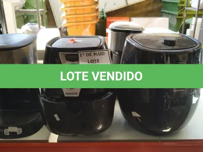 LOTE 317 - 02 BATEDEIRAS, 03 CAFETEIRAS E 02 AIR FRYER INCOMPLETAS. (NO ESTADO) ATENÇÃO! FAZER A VISITAÇÃO ANTES DE ARREMATAR, NÃO SABEMOS SE FUNCIONA. LEILÃO NÃO TEM GARANTIA E NEM DEVOLUÇÃO, SUJEITO A POSSÍVEIS AVARIAS VISÍVEIS/OCULTAS E/OU AUSÊNCIA DE COMPONENTES.