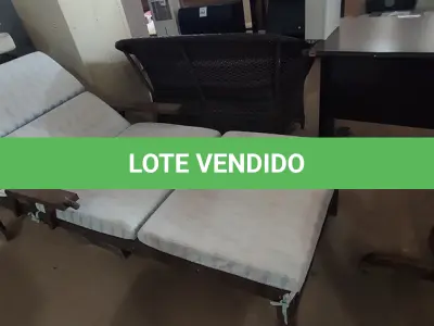 LOTE 070 - 01 ESPREGUIÇADEIRA. (NO ESTADO EM QUE SE ENCONTRA. SUJEITO A AVARIAS OCULTAS/VISÍVEIS.)  AU2350P