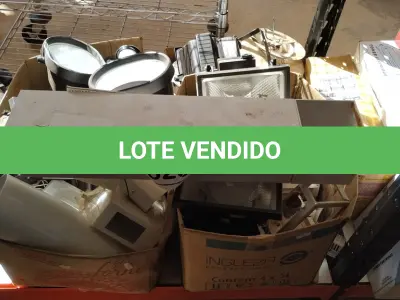 LOTE 320 - 01 LOTE COM LUMINÁRIAS DIVERSAS. (NO ESTADO) ATENÇÃO! FAZER A VISITAÇÃO ANTES DE ARREMATAR, NÃO SABEMOS SE FUNCIONA. LEILÃO NÃO TEM GARANTIA E NEM DEVOLUÇÃO, SUJEITO A POSSÍVEIS AVARIAS VISÍVEIS/OCULTAS E/OU AUSÊNCIA DE COMPONENTES.