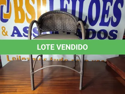 LOTE 044 - 01 CADEIRA JARDIM.  (NO ESTADO EM QUE SE ENCONTRA. SUJEITO A AVARIAS OCULTAS/VISÍVEIS.) AV9938C