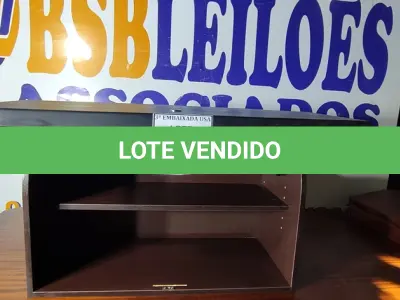 LOTE 018 - 01 ARMÁRIO SUSPENSO. (NO ESTADO EM QUE SE ENCONTRA. SUJEITO A AVARIAS OCULTAS/VISÍVEIS.)