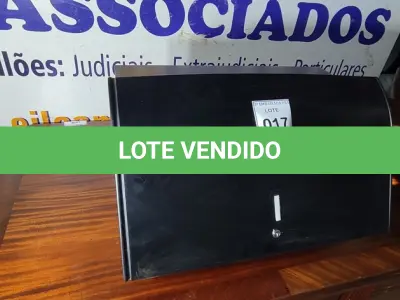 LOTE 017 - 01 ARMÁRIO SUSPENSO. (NO ESTADO EM QUE SE ENCONTRA. SUJEITO A AVARIAS OCULTAS/VISÍVEIS.)