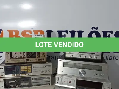 LOTE 241 - 02 TOCA FITAS, 01 TOCA DISCOS E APARELHOS ELETRÔNICOS DIVERSOS COM AVARIAS. (NO ESTADO) ATENÇÃO! FAZER A VISITAÇÃO ANTES DE ARREMATAR, NÃO SABEMOS SE FUNCIONA. LEILÃO NÃO TEM GARANTIA E NEM DEVOLUÇÃO, SUJEITO A POSSÍVEIS AVARIAS VISÍVEIS/OCULTAS E/OU AUSÊNCIA DE COMPONENTES.