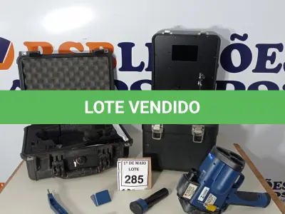 LOTE 285 - 01 KIT RADAR MÓVEL MARCA LASER TECH. (NO ESTADO) ATENÇÃO! FAZER A VISITAÇÃO ANTES DE ARREMATAR, NÃO SABEMOS SE FUNCIONA. LEILÃO NÃO TEM GARANTIA E NEM DEVOLUÇÃO, SUJEITO A POSSÍVEIS AVARIAS VISÍVEIS/OCULTAS E/OU AUSÊNCIA DE COMPONENTES.