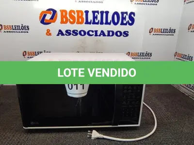 LOTE 011 - 01 MICRO-ONDAS LG 127V (MICROWAVE). (NO ESTADO EM QUE SE ENCONTRA. SUJEITO A AVARIAS OCULTAS/VISÍVEIS.) BF8671F