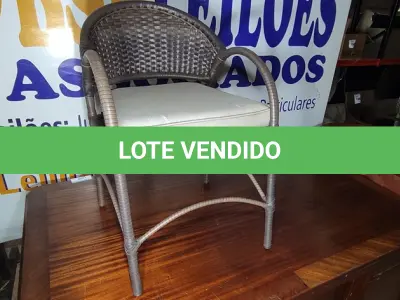 LOTE 046 - 01 CADEIRA JARDIM.  (NO ESTADO EM QUE SE ENCONTRA. SUJEITO A AVARIAS OCULTAS/VISÍVEIS.)  AV9974N