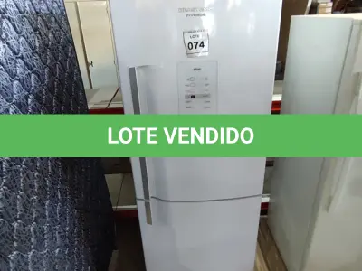 LOTE 074 - 01 GELADEIRA BRASTEMP INVERSE 220V. (NO ESTADO EM QUE SE ENCONTRA. SUJEITO A AVARIAS OCULTAS/VISÍVEIS.) BF8521X