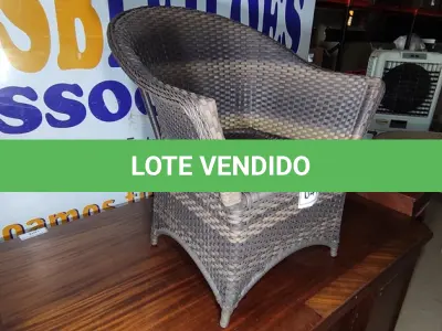 LOTE 047 - 01 CADEIRA JARDIM.  (NO ESTADO EM QUE SE ENCONTRA. SUJEITO A AVARIAS OCULTAS/VISÍVEIS.) AV9396X