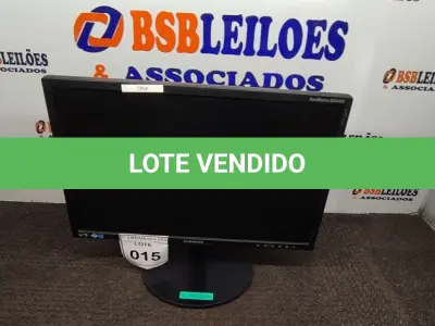 LOTE 015 - 01 MONITOR SAMSUNG 073126. (NO ESTADO EM QUE SE ENCONTRA. SUJEITO A AVARIAS OCULTAS/VISÍVEIS.)