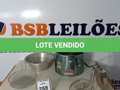 LOTE 255 - 01 FRITADEIRA ELÉTRICA EM INOX MARCA VENÂNCIO. (NO ESTADO) ATENÇÃO! FAZER A VISITAÇÃO ANTES DE ARREMATAR, NÃO SABEMOS SE FUNCIONA. LEILÃO NÃO TEM GARANTIA E NEM DEVOLUÇÃO, SUJEITO A POSSÍVEIS AVARIAS VISÍVEIS/OCULTAS E/OU AUSÊNCIA DE COMPONENTES.