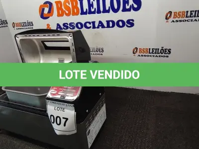 LOTE 007 - 01 MÁQUINA DE PÃO.  (BREAD MACHINE). (NO ESTADO EM QUE SE ENCONTRA. SUJEITO A AVARIAS OCULTAS/VISÍVEIS.) AV9685H