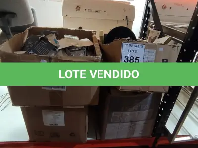 LOTE 385 - 01 LOTE C/ DIVERSAS CAPAS PARA CELULARES E CDS VARIADOS. (NO ESTADO) ATENÇÃO! FAZER A VISITAÇÃO ANTES DE ARREMATAR, NÃO SABEMOS SE FUNCIONA. LEILÃO NÃO TEM GARANTIA E NEM DEVOLUÇÃO, SUJEITO A POSSÍVEIS AVARIAS VISÍVEIS/OCULTAS E/OU AUSÊNCIA DE COMPONENTES.