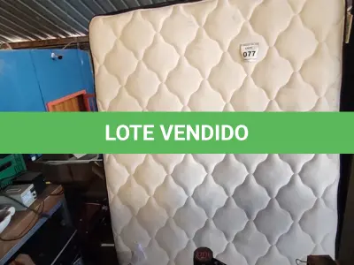 LOTE 077 - 01 MATTRESS QUEEN E 01 BOX QUEEN (BOX CASAL). (NO ESTADO EM QUE SE ENCONTRA. SUJEITO A AVARIAS OCULTAS/VISÍVEIS.) AU1886F/ AV9939C